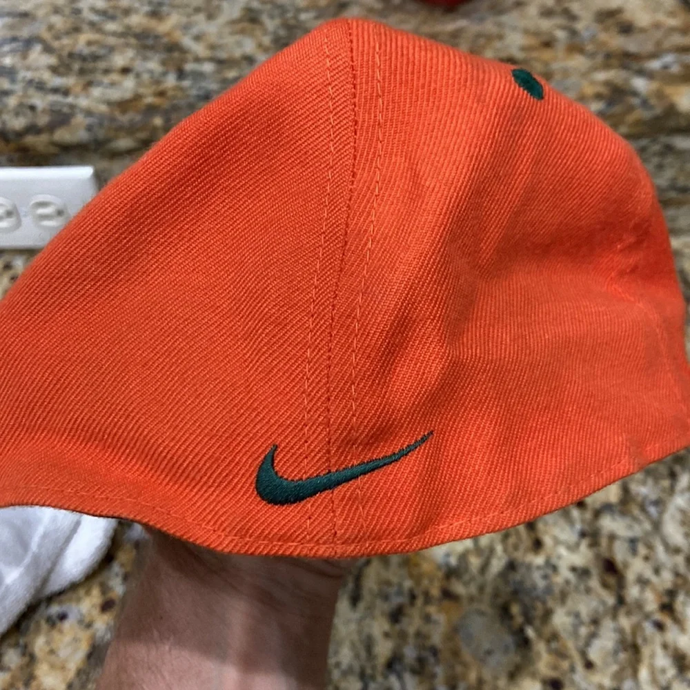 Miami Hurricanes Hat - Picture 4 of 5